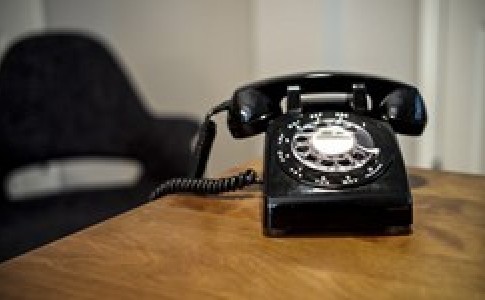 خداحافظی انگلیسی ها با خطوط تلفن ثابت سنتی تا سال 2025