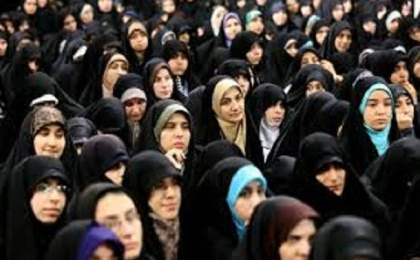 زنان با رعایت حجاب و عفاف درعرصه های گوناگون نقش آفرینی کردند/ بانوان ایرانی با بصیرت و  هوشیاری کامل مراقب دسیسه های دشمنان باشند